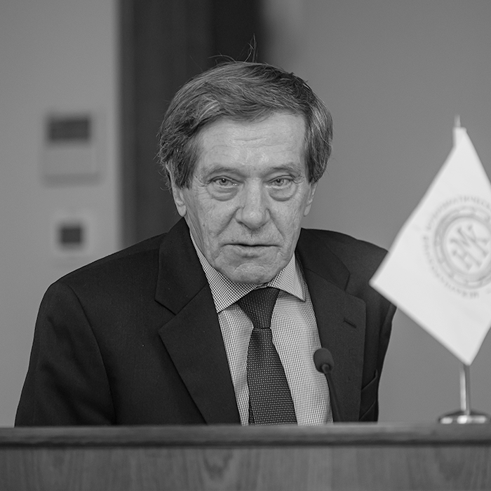 Виталий Калинин