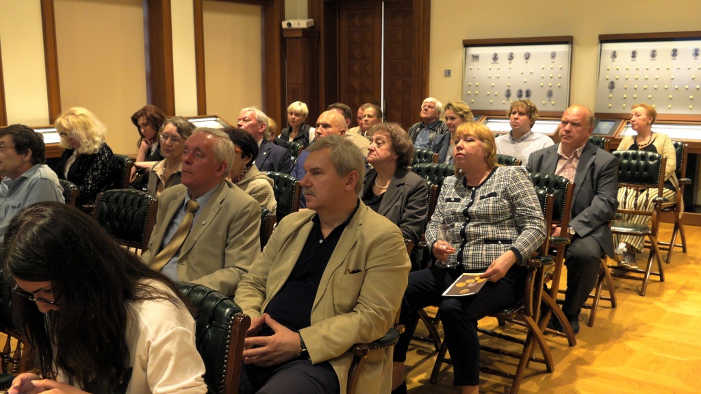 157RBRH1.00_21_01_45.неподвижное изображение020.jpg